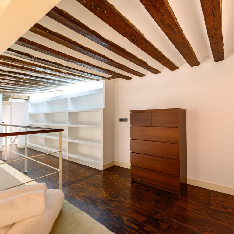 ESA121ID - Amplio Dúplex de 3 dormitorios en el Centro de Madrid - Alquiler temporal - Appartement 3 Chambres - 46