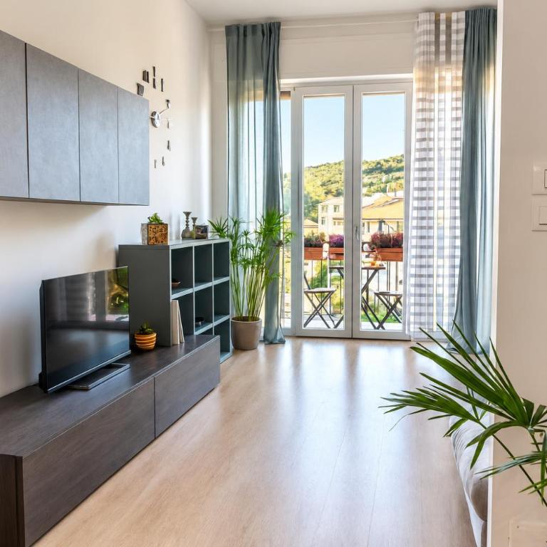 DolceVista Valpolicella - Relax e free parking - Appartamento con 2 Camere da Letto e Balcone - 2