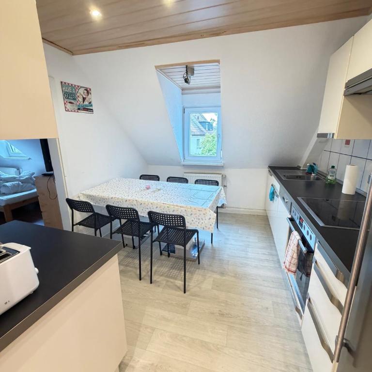 Zentrales Apartment in Würzburg-Heidingsfeld - Apartment mit 4 Schlafzimmern - 11