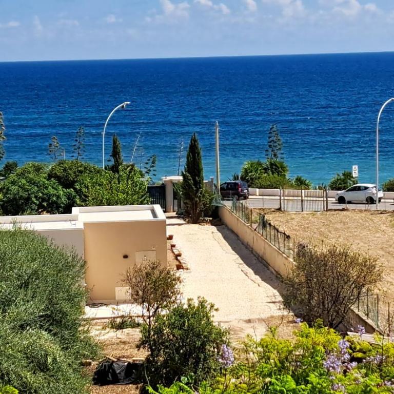Galene Avola - Villa Fronte Spiaggia - 1