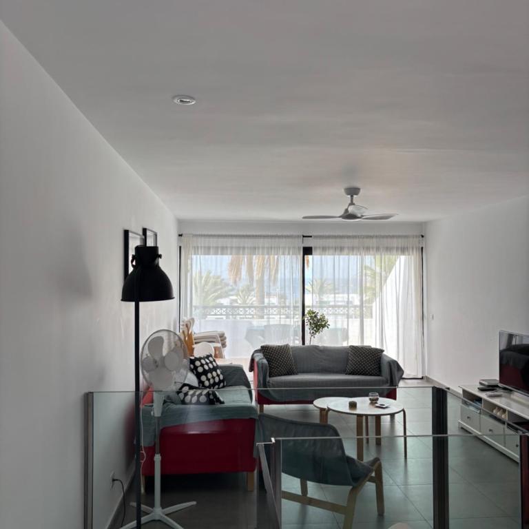 Bonito y espacioso apartamento al lado de la playa. - Appartement 2 Chambres - 14