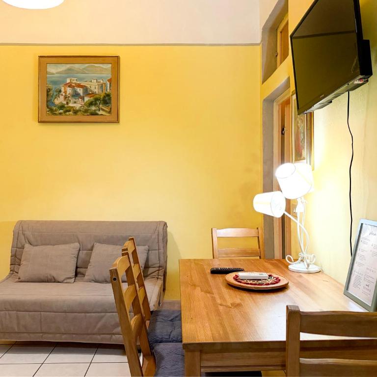 Il Guelfo Central Apts Near SMN & Fortezza da Basso - Two-Bedroom Apartment - 38