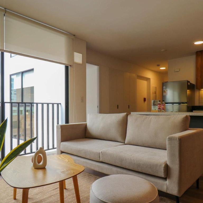 Prime 2BR with Balcony in Miraflores - Two-Bedroom Apartment with Balcony - 1