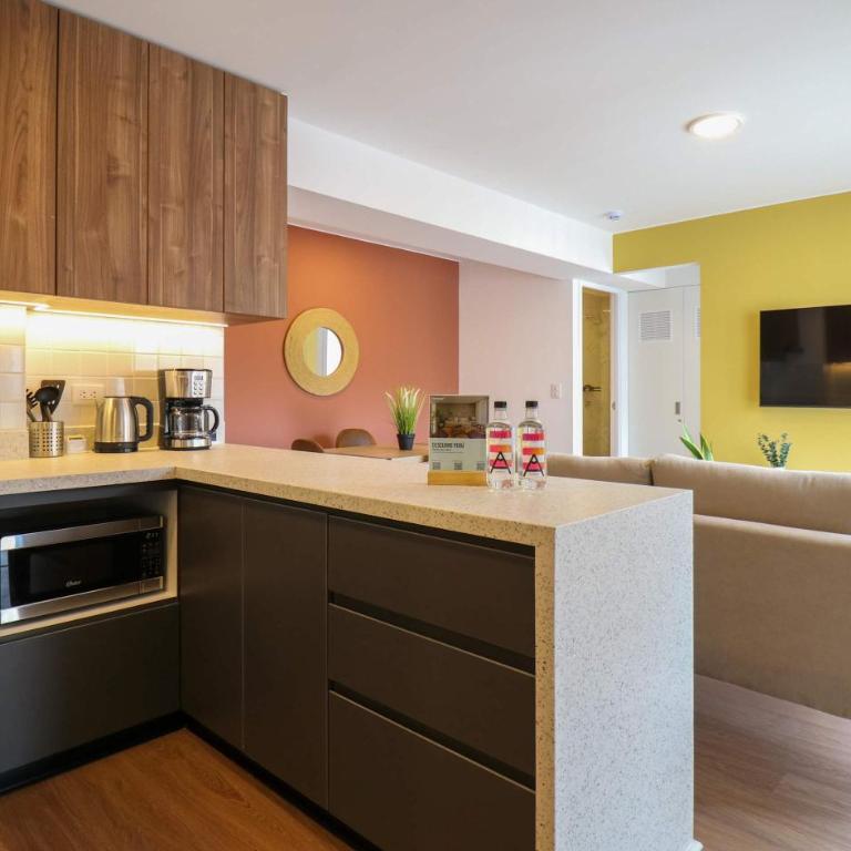 Prime 2BR with Balcony in Miraflores - Two-Bedroom Apartment with Balcony - 4