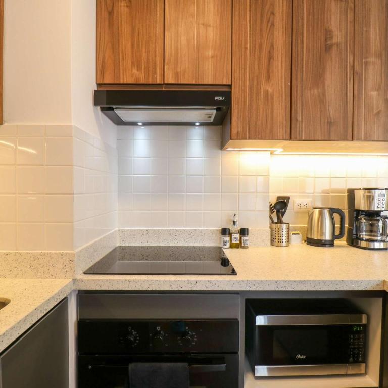Prime 2BR with Balcony in Miraflores - Two-Bedroom Apartment with Balcony - 5