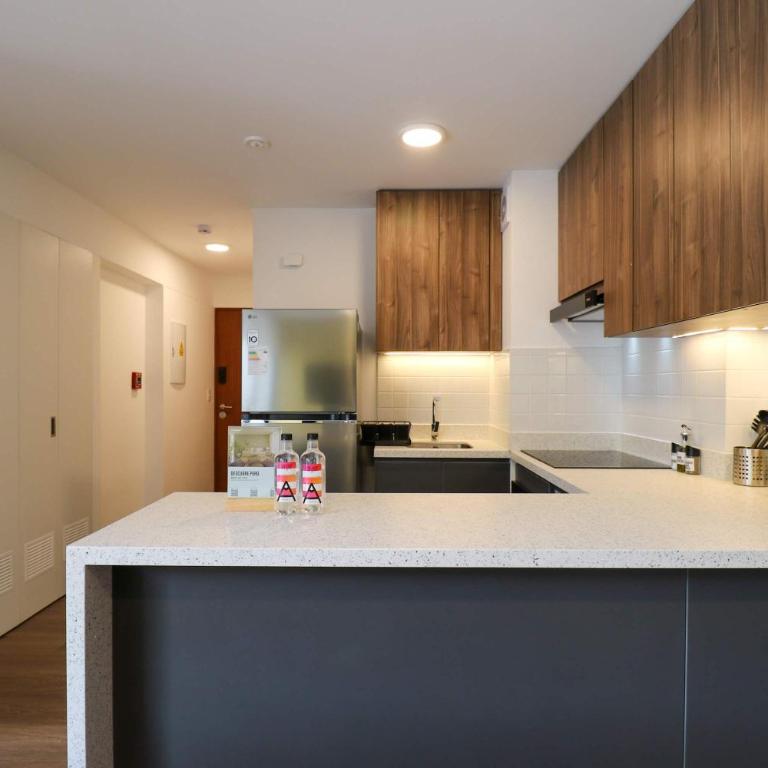 Prime 2BR with Balcony in Miraflores - Two-Bedroom Apartment with Balcony - 6