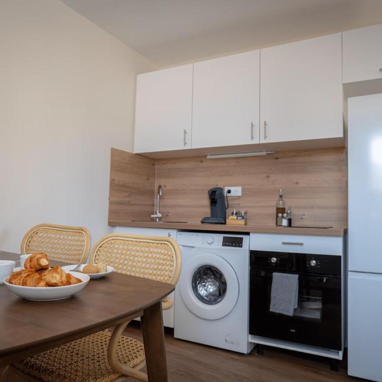 Close to Sanctuaires - Premium comfort - Easy parking - Appartement 2 Chambres - 35