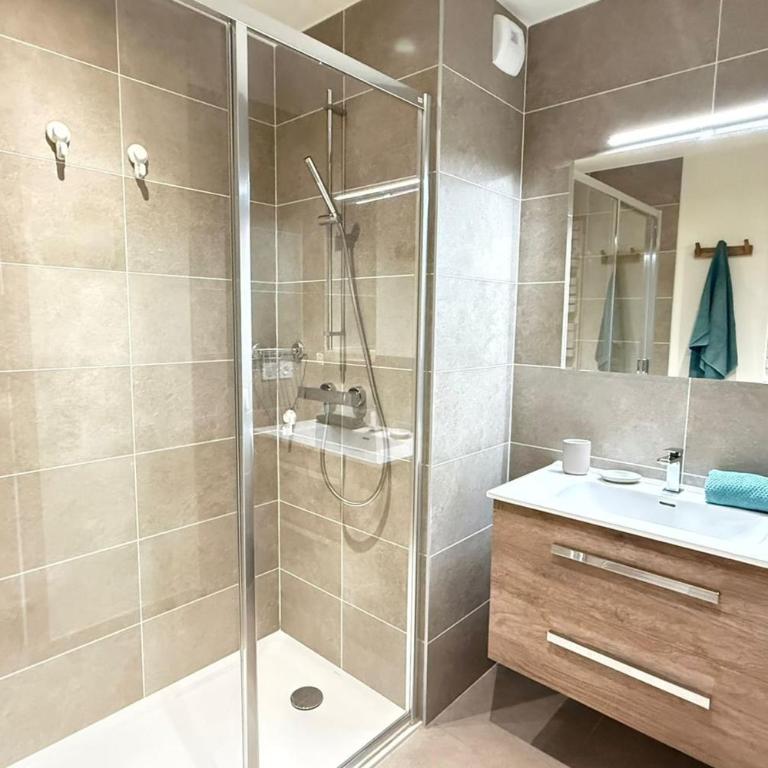Le Repaire dAntoine à Chinaillon - Appartement - 15