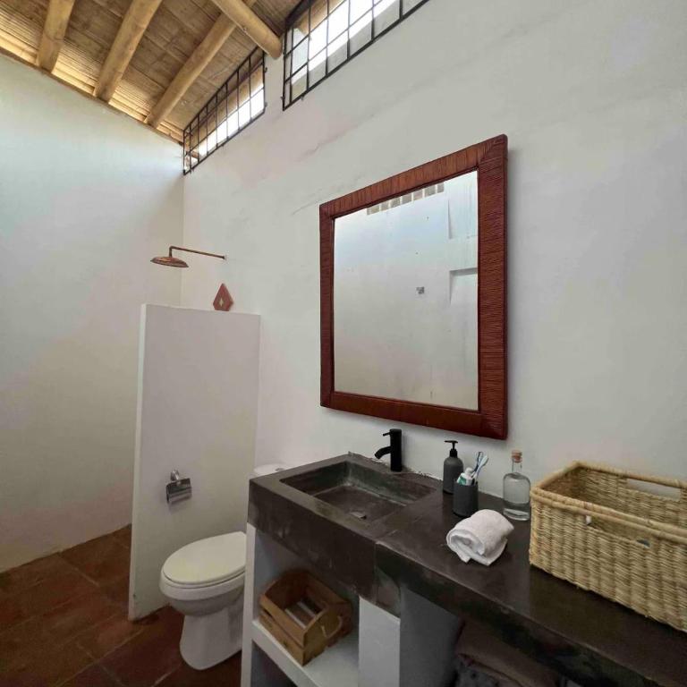 Beautiful Colonial House from the XVIII Century - Three-Bedroom House - 10