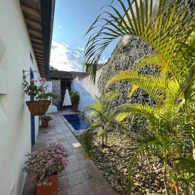 Beautiful Colonial House from the XVIII Century - Three-Bedroom House - 5
