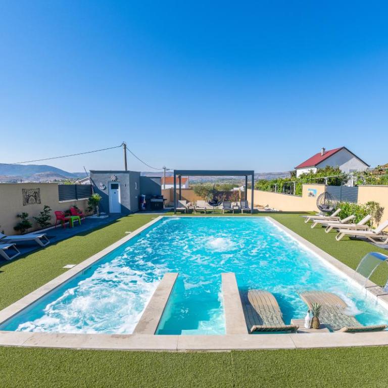 Villa NEA 3D - Vila sa Sopstvenim Bazenom - 1