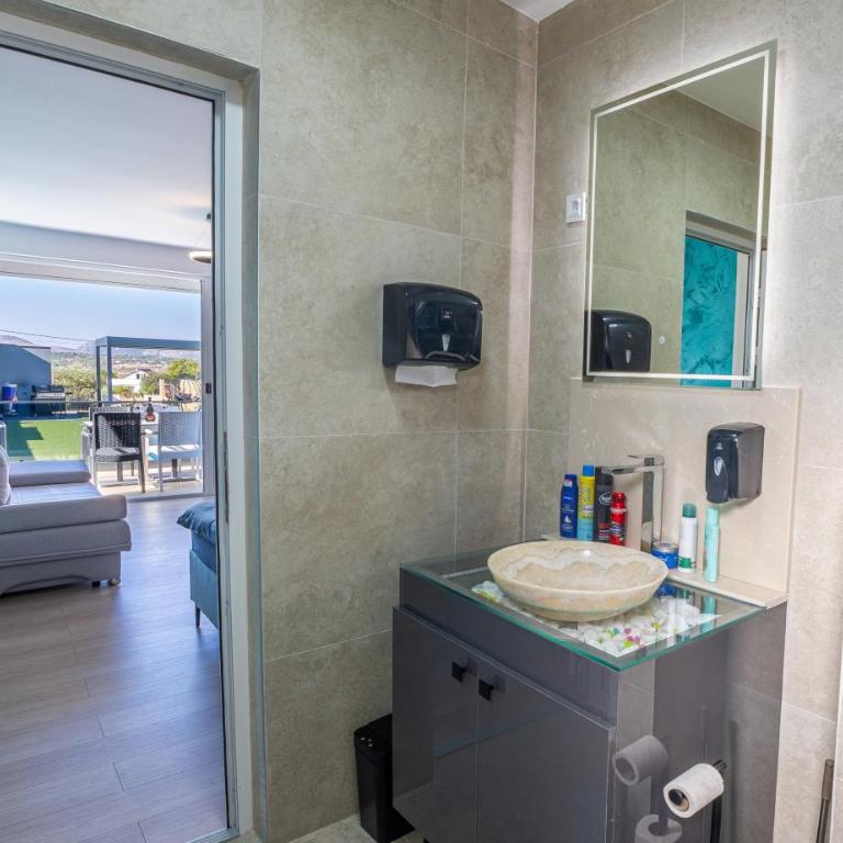Villa NEA 3D - Vila sa Sopstvenim Bazenom - 60
