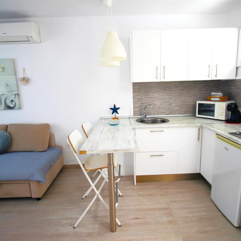 Blue Harmony Apartment - One-Bedroom Apartment - 2