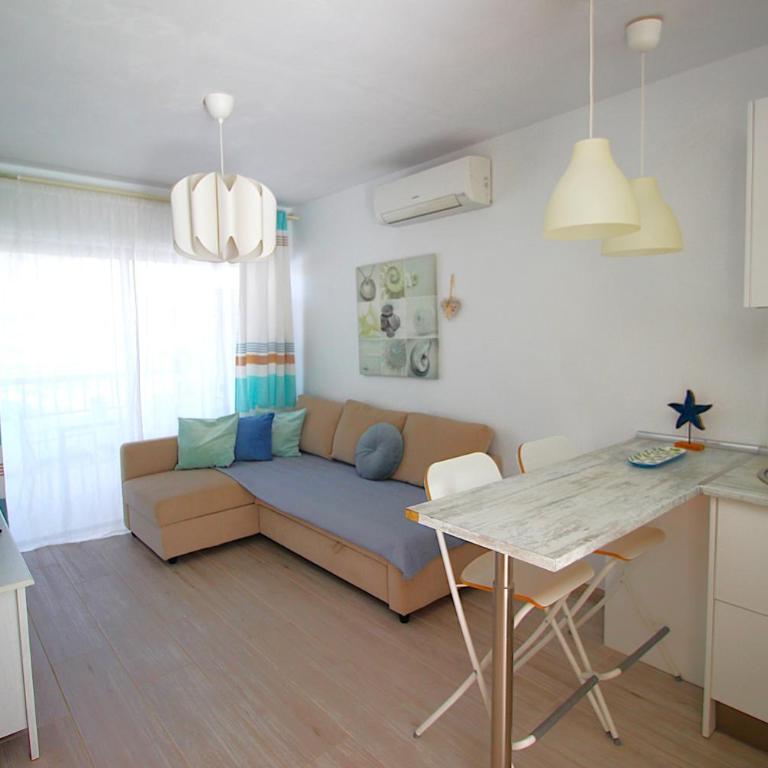 Blue Harmony Apartment - One-Bedroom Apartment - 8