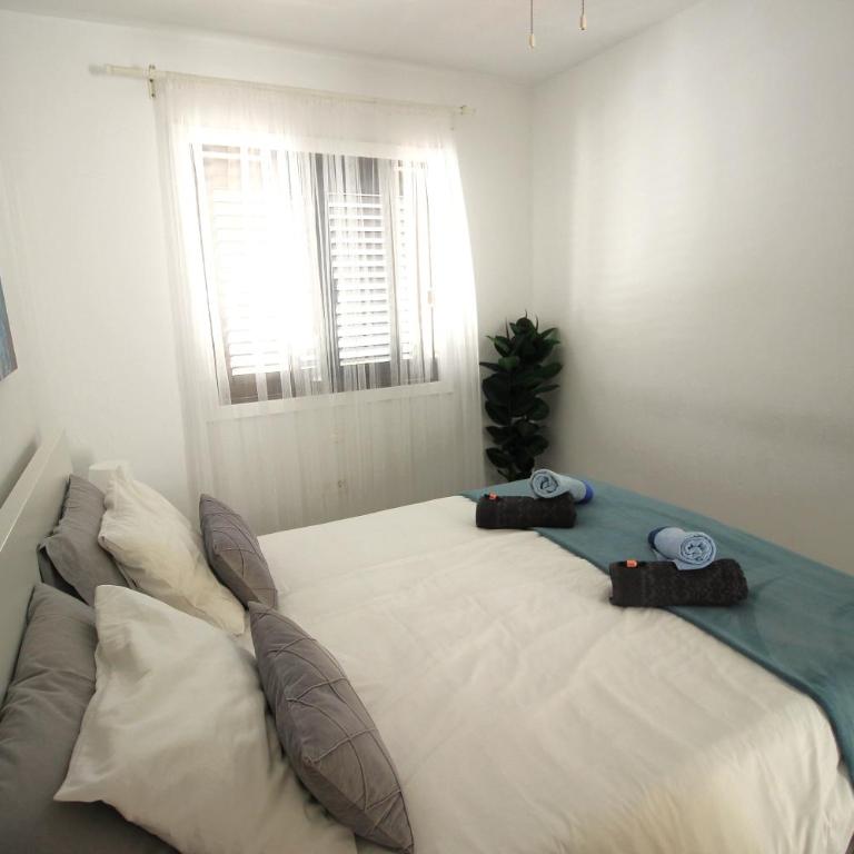 Blue Harmony Apartment - One-Bedroom Apartment - 11