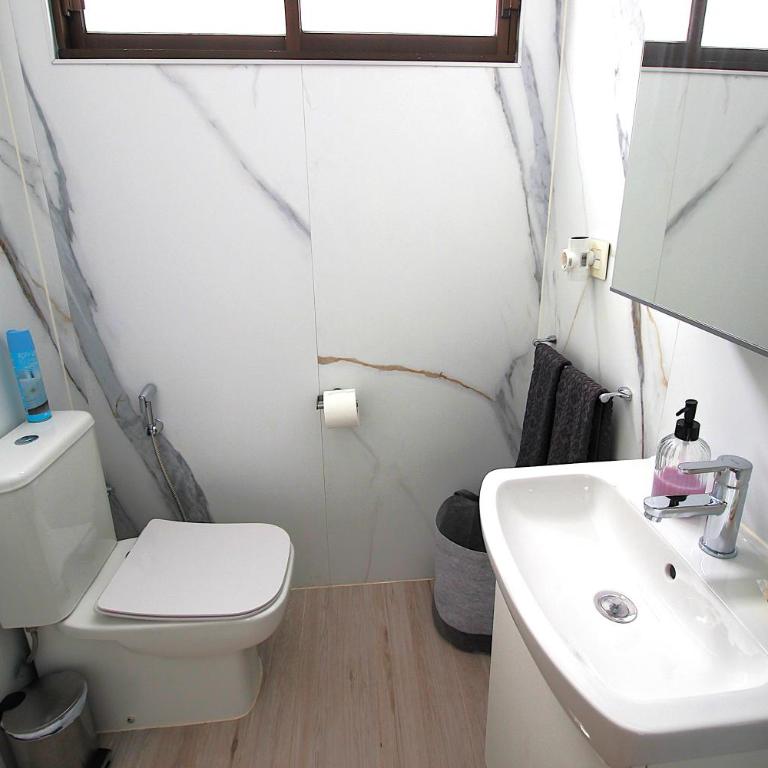Blue Harmony Apartment - One-Bedroom Apartment - 17