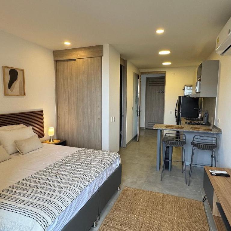 Apartaloft Facing the Sea & Pools | Don Jaca - One-Bedroom Apartment - 11