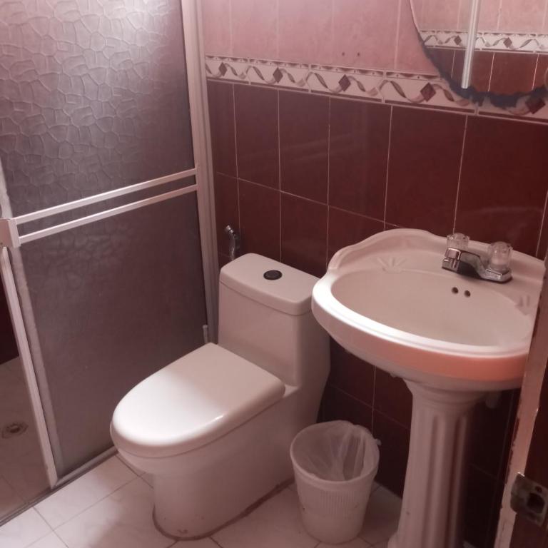 Hostal Nahimara - Habitación Doble con baño privado - 1
