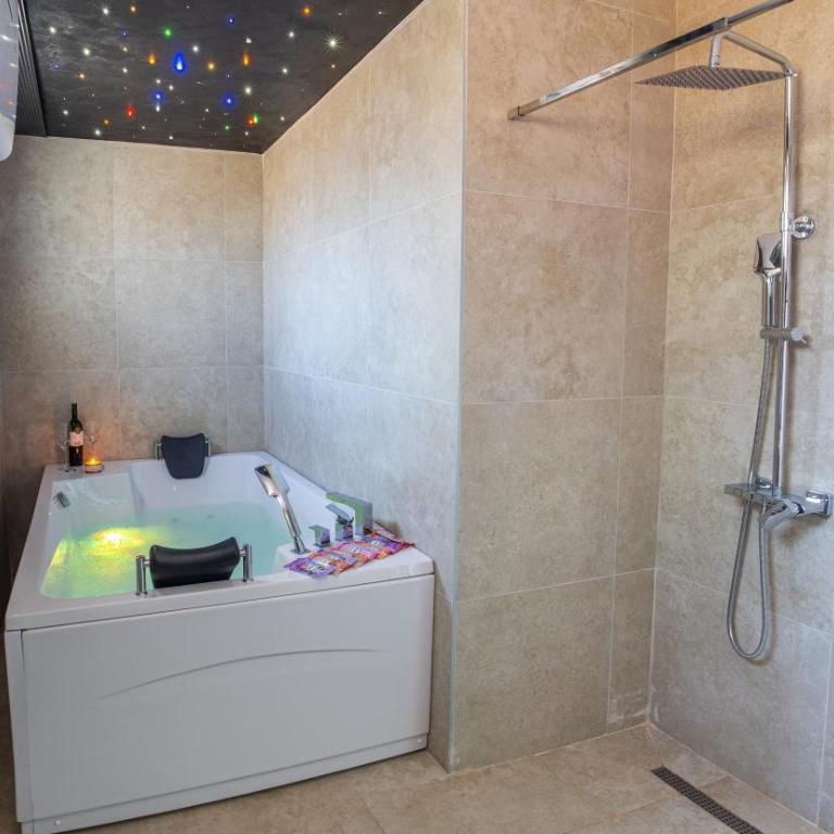 Villa NEA 3D - Vila sa Sopstvenim Bazenom - 11