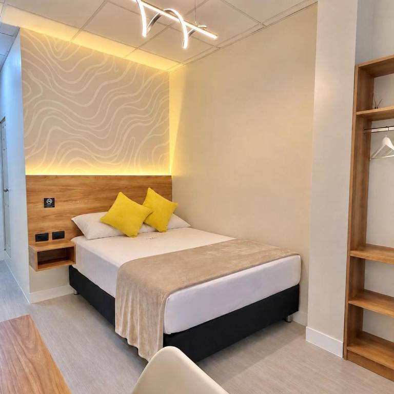 Kigelia Hotel - Deluxe Single Room - 1