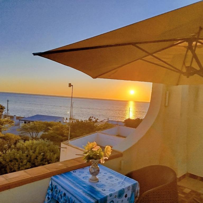 Sunrise Stagnone - Sicily Sea View Rooms - Double Room with Balcony and Sea View - 3