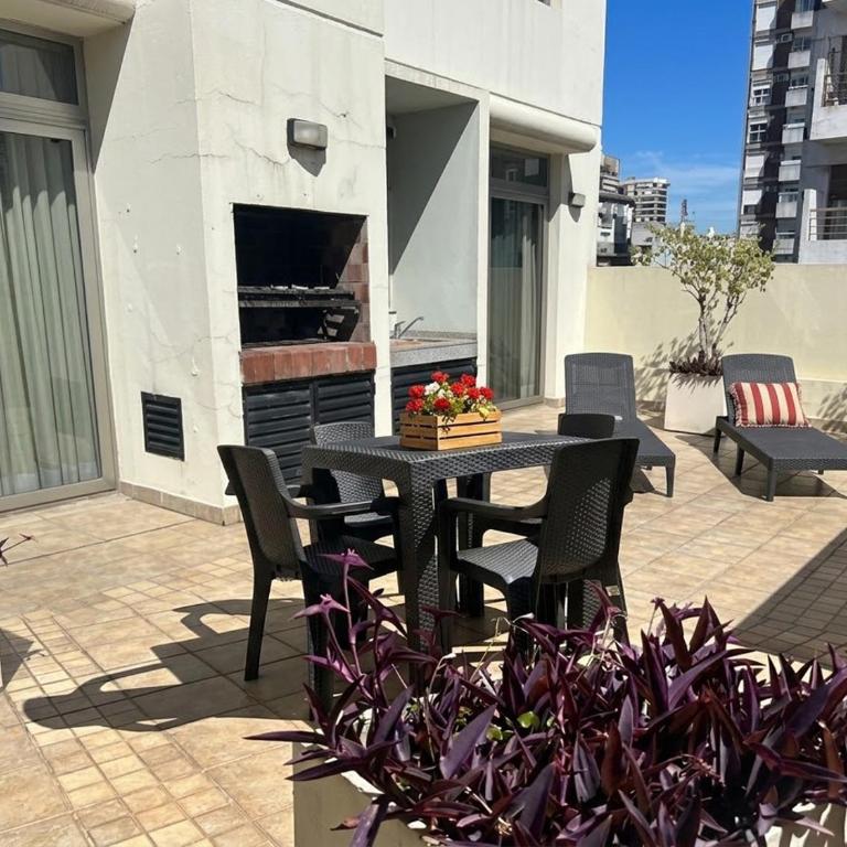 Ayres Apartments Uriburu - Studio with Terrace - 11