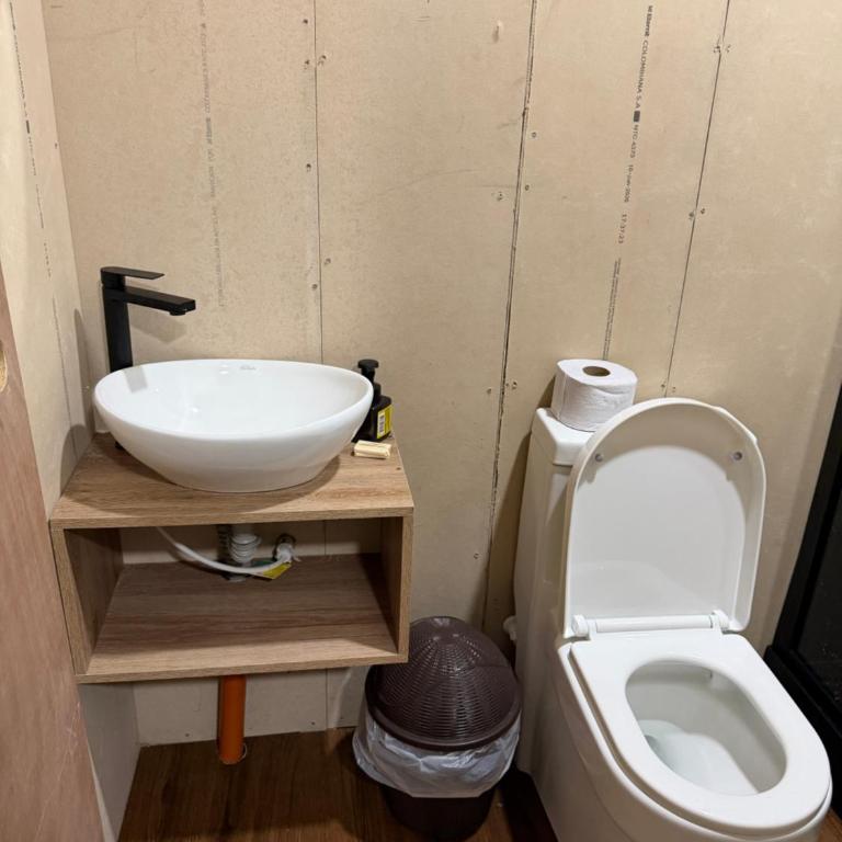 Hostal sirena baru - Double Room with Balcony and Sea View - 7