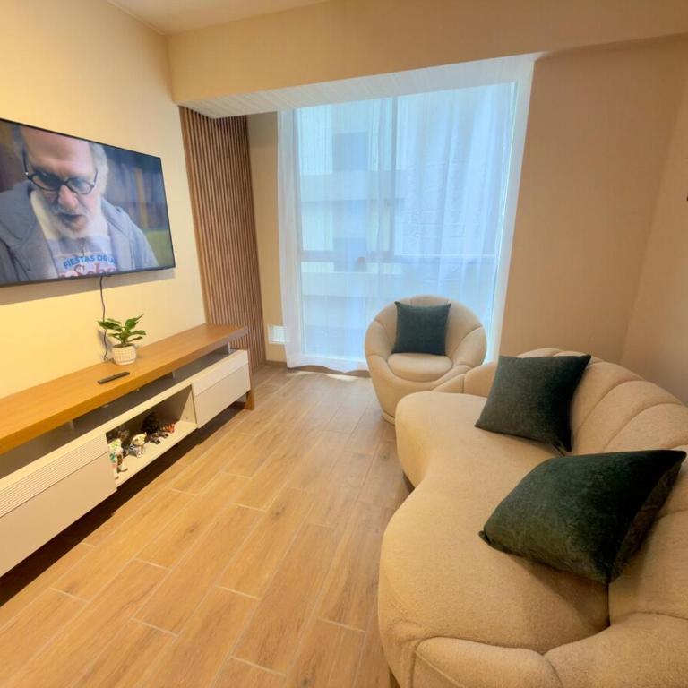 Dpto entero en Chorrillos Av los Faisanes 2 dormitorios 2 baños - Two-Bedroom Apartment - 1