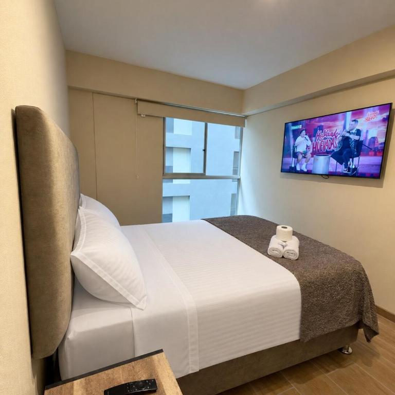 Dpto entero en Chorrillos Av los Faisanes 2 dormitorios 2 baños - Two-Bedroom Apartment - 4