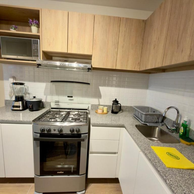 Dpto entero en Chorrillos Av los Faisanes 2 dormitorios 2 baños - Two-Bedroom Apartment - 8