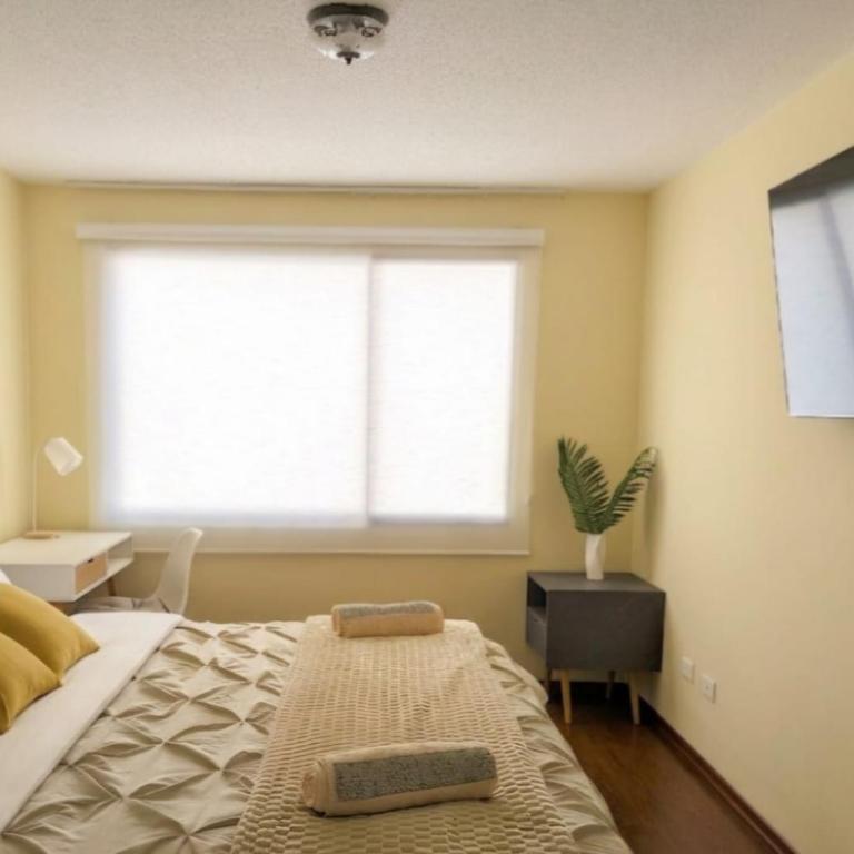 Amplio departamento CENTRO NORTE con PARQUEADERO - Two-Bedroom Apartment - 11