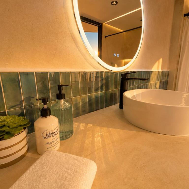 King Bed Luxury Waterfront in Playas with AC - Apartamento de 1 dormitorio - 2