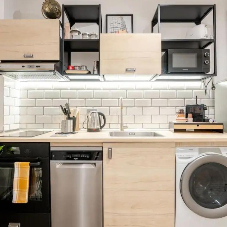 Studio Flat Rome Metro Garbatella - One-Bedroom Apartment - 2