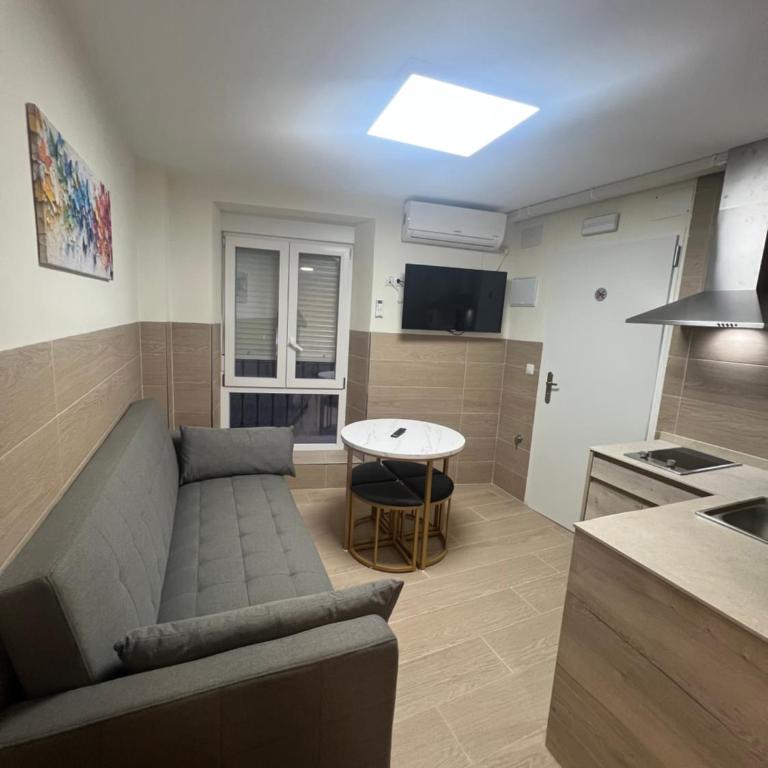 APARTAMENTOS EN ALAMEDA DE HÉRCULEs - Appartamento - 4