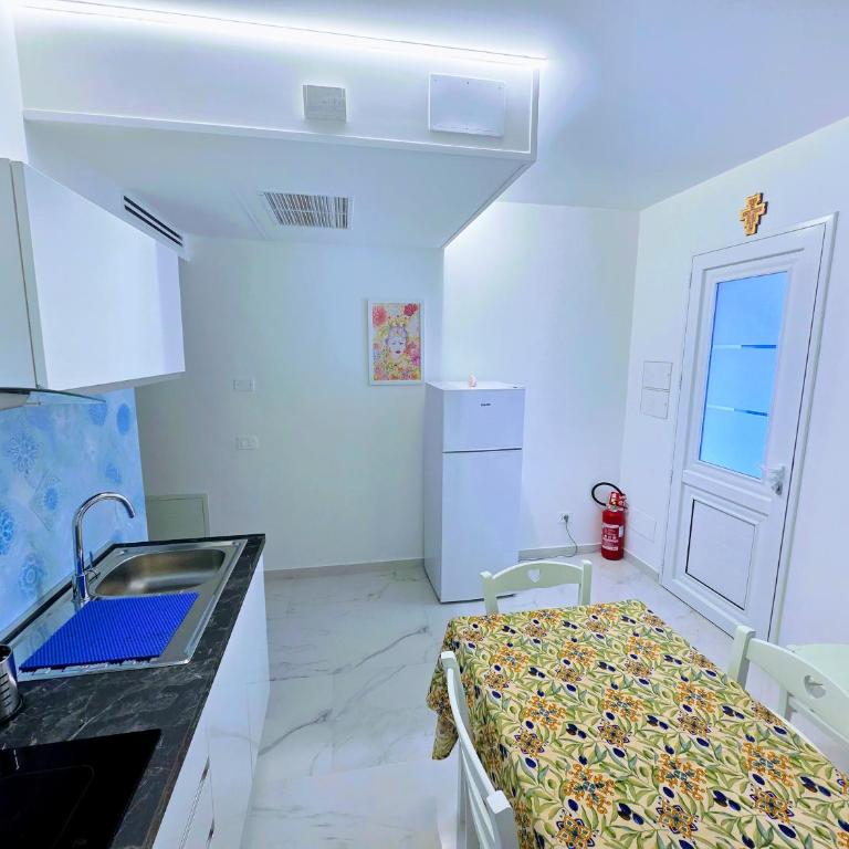 White Coral Exclusive Waterfront Villa Residence Shared Infinity Pool & Private Sea Access - Apartment mit 2 Schlafzimmern - 14