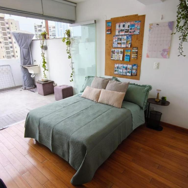 Room in a private apartment with bathroom and terrace Miraflores - Habitación Doble con terraza - 1