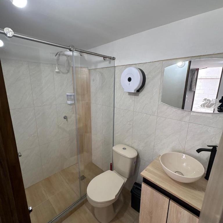Hotel Titan Plaza 80 - Habitación Doble con baño privado - 4