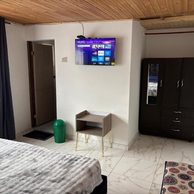 Hotel Titan Plaza 80 - Habitación Doble con baño privado - 4