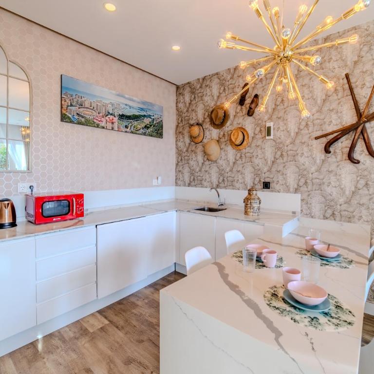 Apartamentos LOLA y MANUELA en primera línea playa Carihuela con excelente Terraza-jardin de 80 m2 frente al Mar con aparcamiento privado Ideal para descansar oyendo las olas del Mar - Appartement 2 Chambres - 32