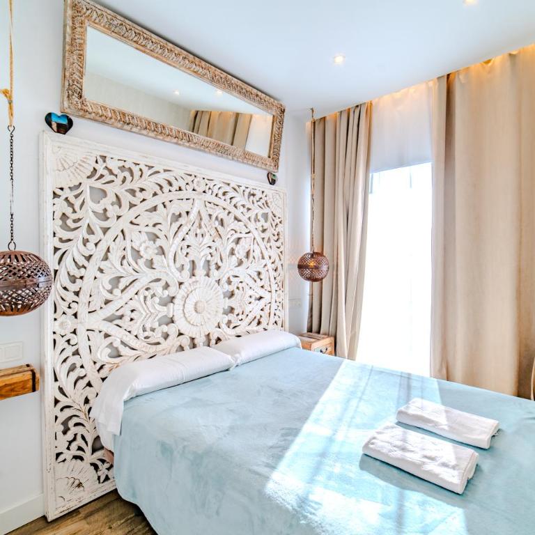 Apartamentos LOLA y MANUELA en primera línea playa Carihuela con excelente Terraza-jardin de 80 m2 frente al Mar con aparcamiento privado Ideal para descansar oyendo las olas del Mar - Appartement 2 Chambres - 42