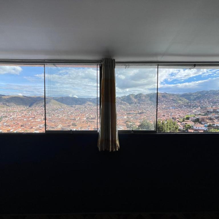 Apartment Complete San Blas View House 2 - Two-Bedroom Apartment with City View - 7