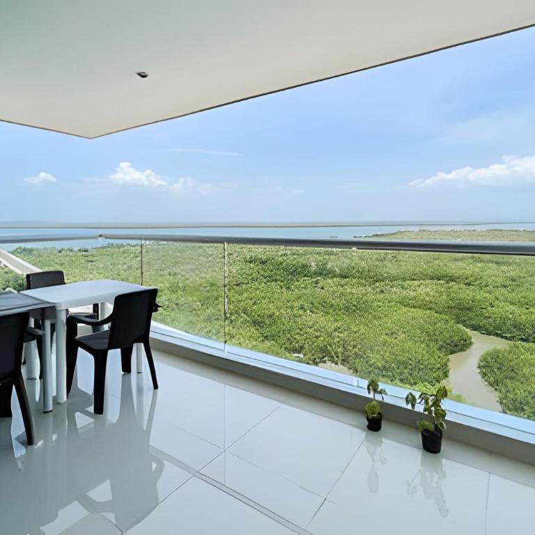 3+1 Dormitorios salida directa playa Morros. Vistas - Apartamento - 15
