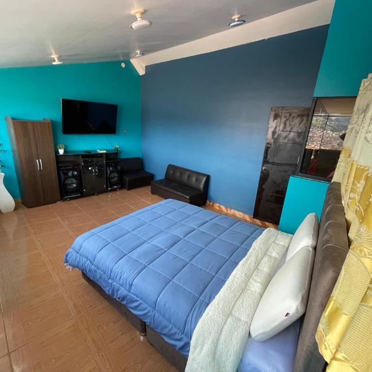 Apartment Complete San Blas View House 2 - Two-Bedroom Apartment with City View - 15