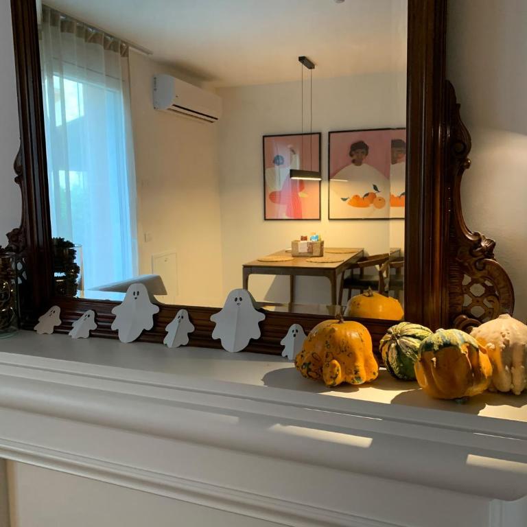 Elegant Duplex, Pool & Tennis, Private Garden & Parking, Villa Maderni Como Lake View - One-Bedroom Apartment - 13
