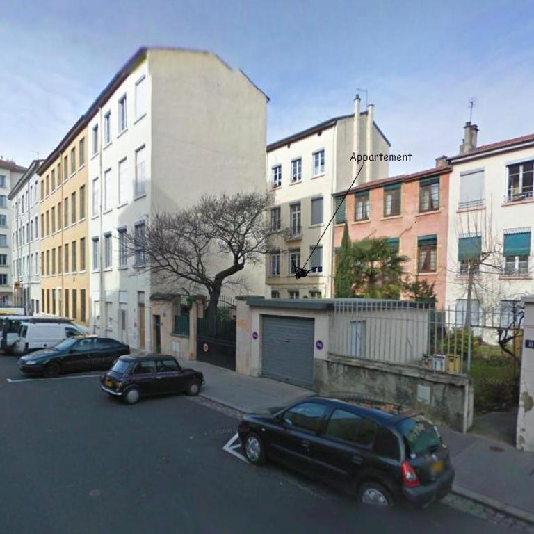 Grand appartement t3 sur cour, centre historique - Apartamento de 2 dormitorios con vistas al jardín - 11