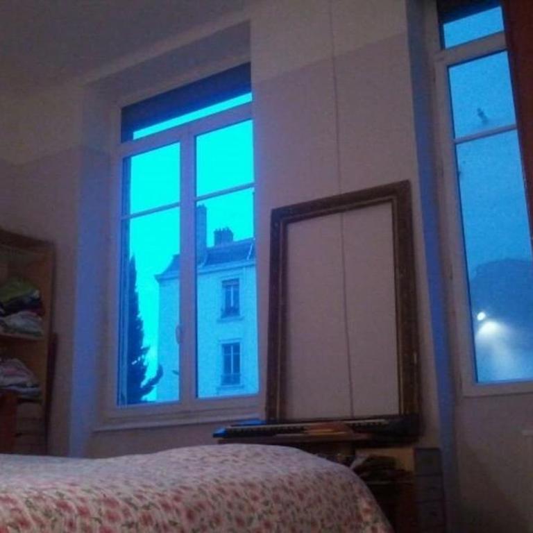 Grand appartement t3 sur cour, centre historique - Apartamento de 2 dormitorios con vistas al jardín - 23
