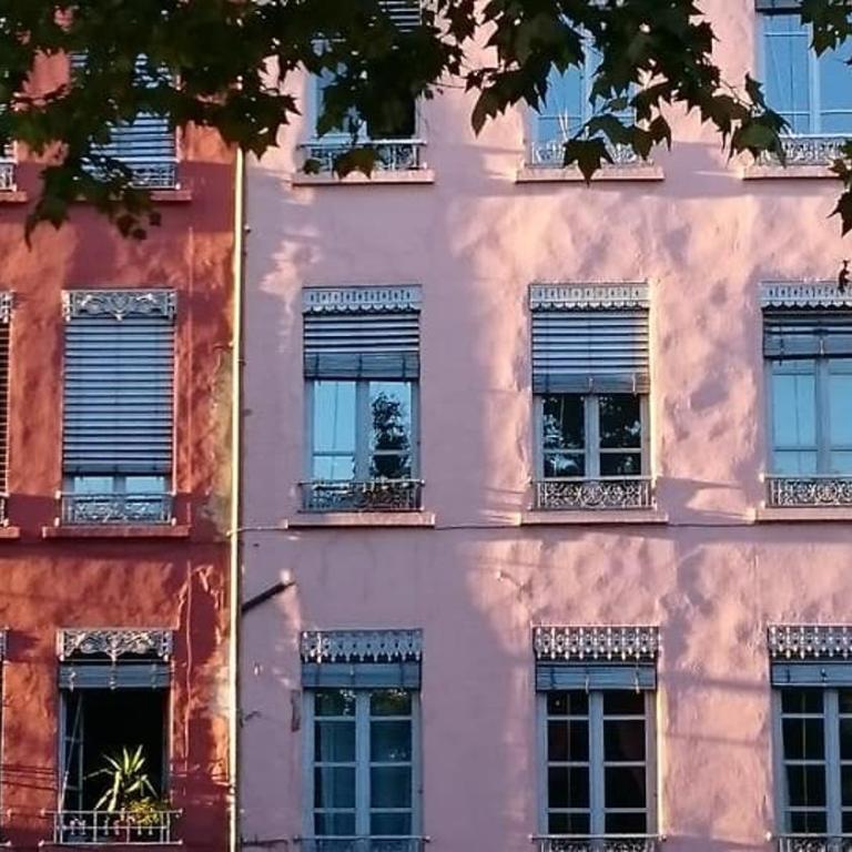 Grand appartement t3 sur cour, centre historique - Apartamento de 2 dormitorios con vistas al jardín - 32