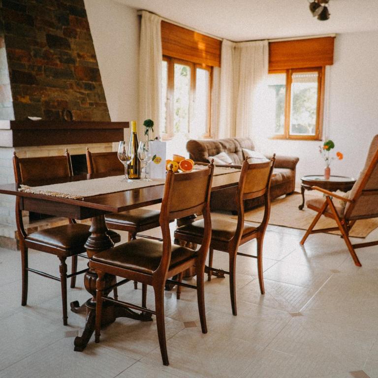 Casa Lupe - Galician Country Retreat near Beaches and Nature - Casa de 5 dormitorios - 5