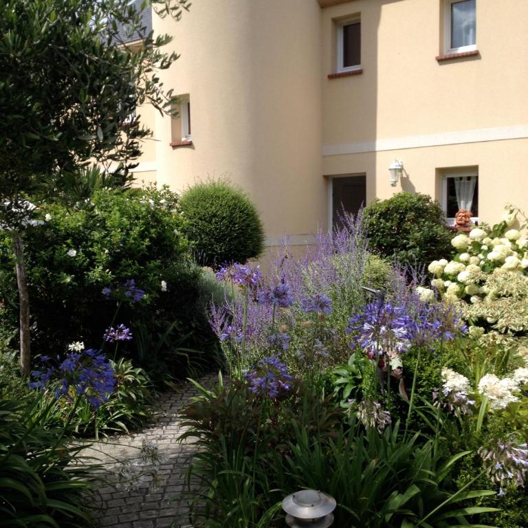 Appartements et gîte Les Hauts de Sophia - Apartment with Sea View - 16
