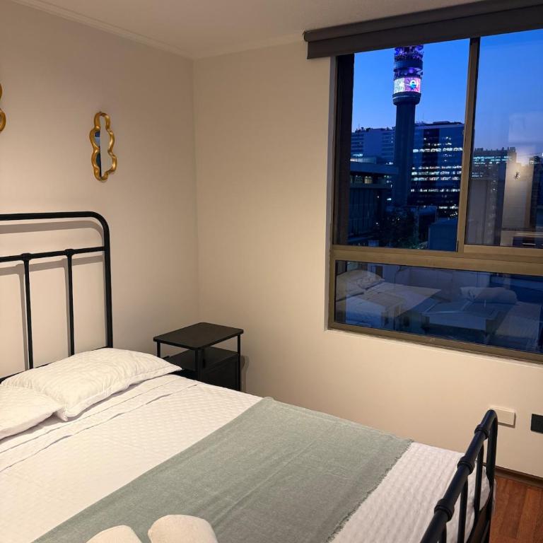 View of Entel Tower, for 3 people - Moneda subway station - Apartamento de 2 dormitorios - 16